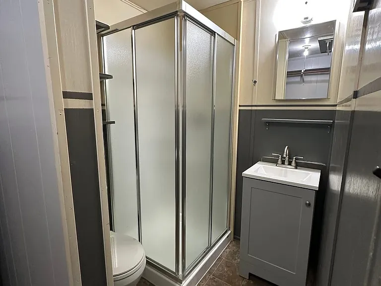 209 W Grand Ave #6 — Photo 4