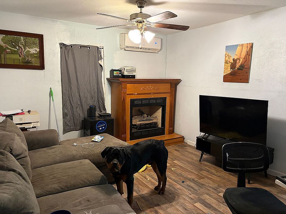 1st image of 913 Hopson St