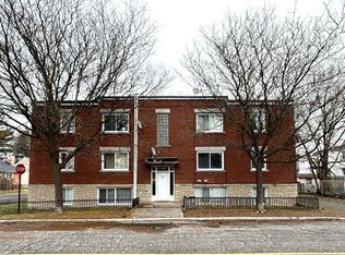 187 Bradley Ave #3, Ottawa, ON K1L7E1