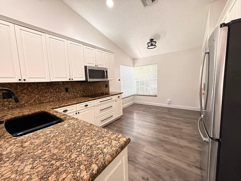 11042 Topeka Pl — Photo 18