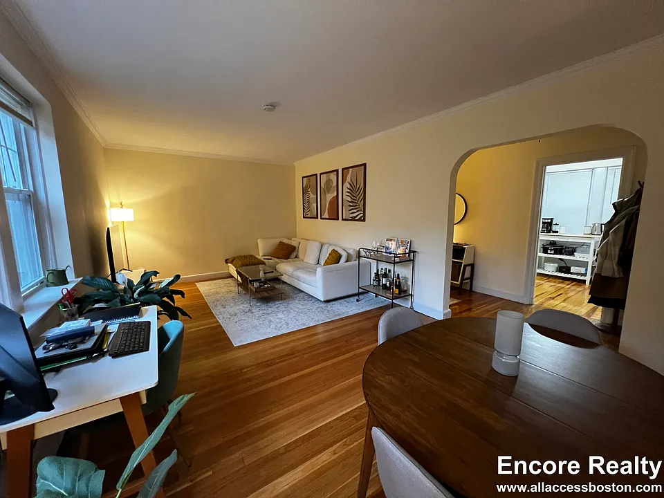 22 Fairbanks St #1A