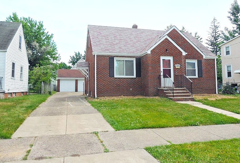 1st image of 20460 Fuller Ave