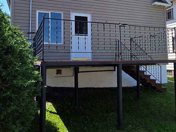 2nd image of 703 Harrison St