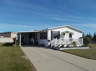 23477 Stone Castle Dr, Clinton Township, MI 48036