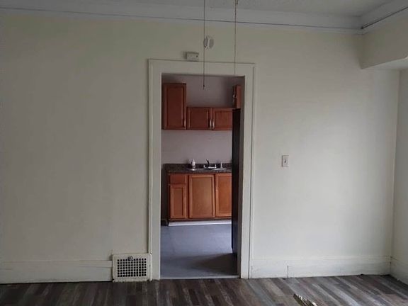 4th image of 3345 E 119th St #2