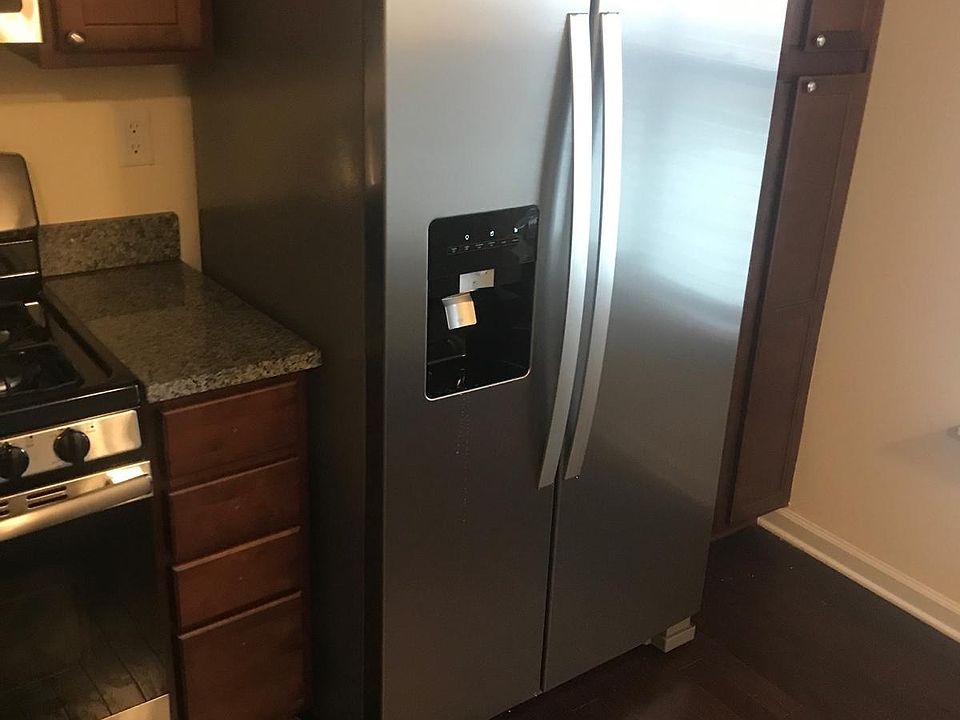 Refridgerator