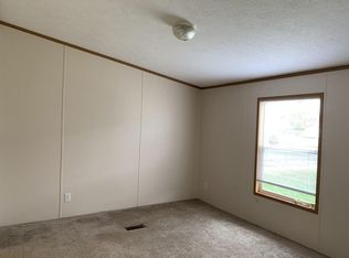 2680 Cour Regis St, Saint Clair, MI 48079