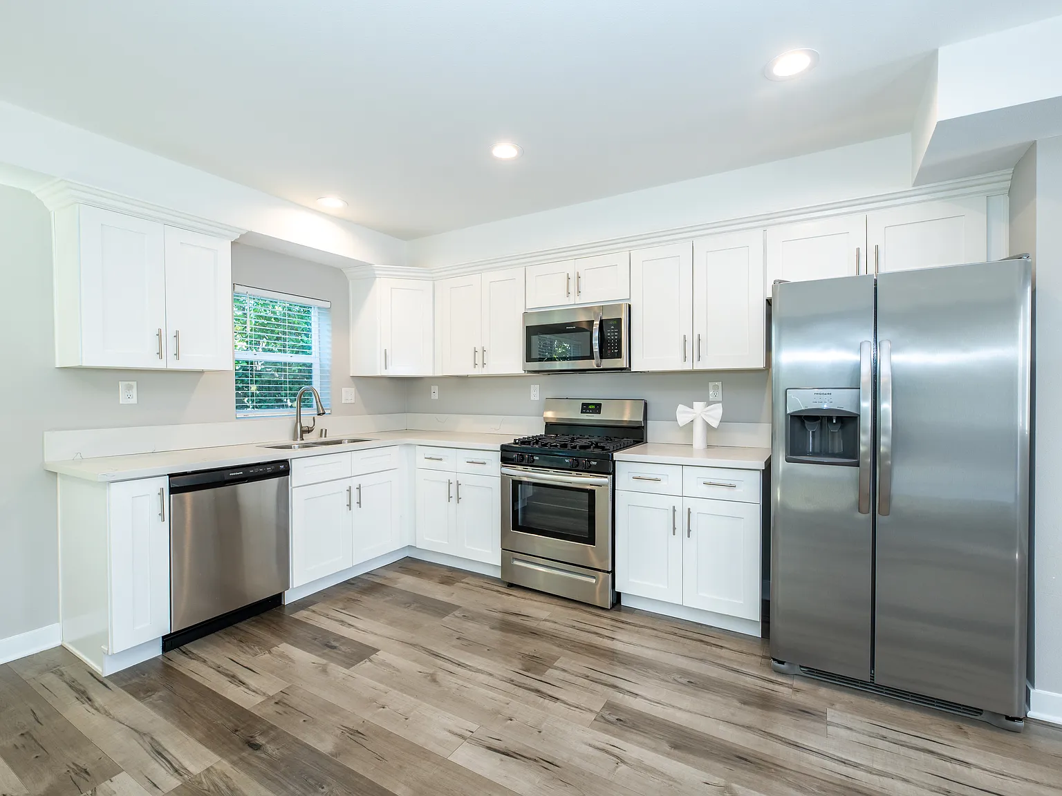 7305 Ensign Ave — Photo 3