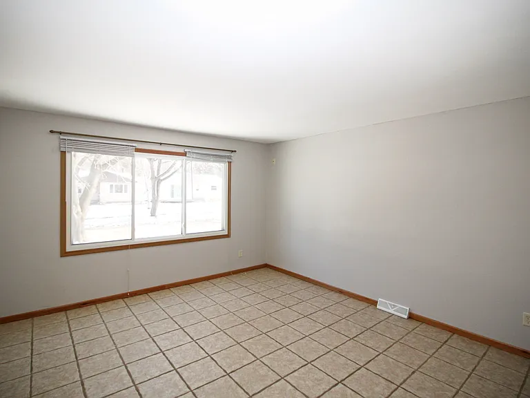 202 Silver Rd — Photo 6