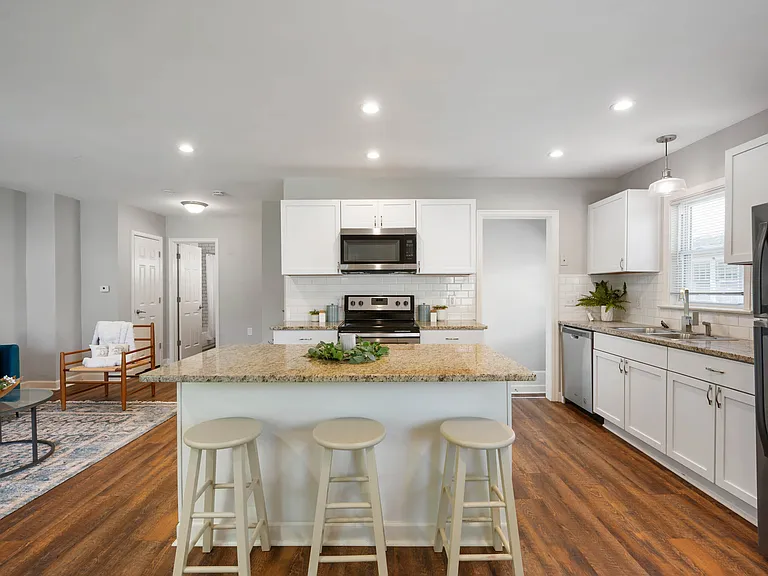 5243 E Market St — Photo 12