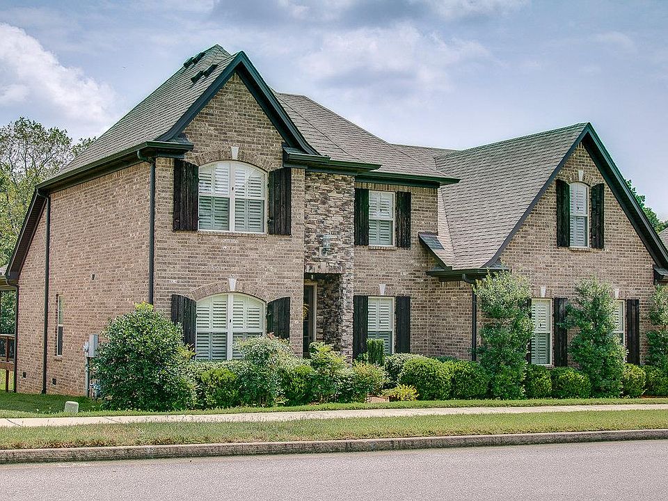 1st image of 1567 Hunt Club Blvd