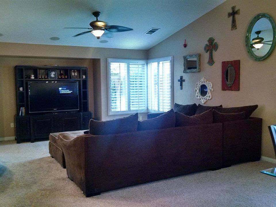 2nd image of 5203 Silver Clover Ave