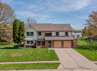 7906 Hampton Pl, Fishers, IN 46038