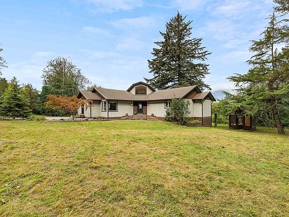 3rd image of 8379 Chelmsford Pl