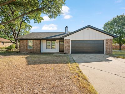 517 Black Oak Ln, Burleson, TX, 76028