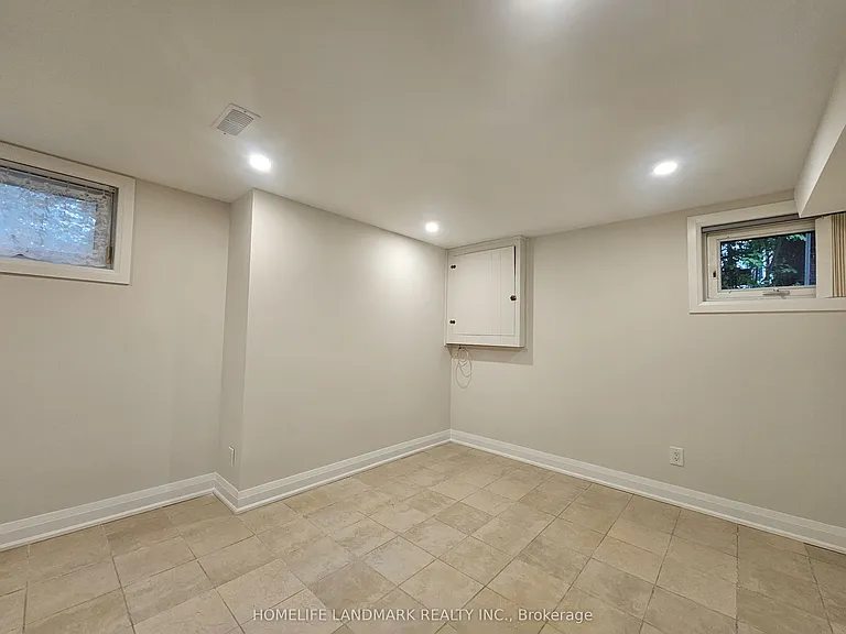 155 Churchill Ave #BASEMENT — Photo 5