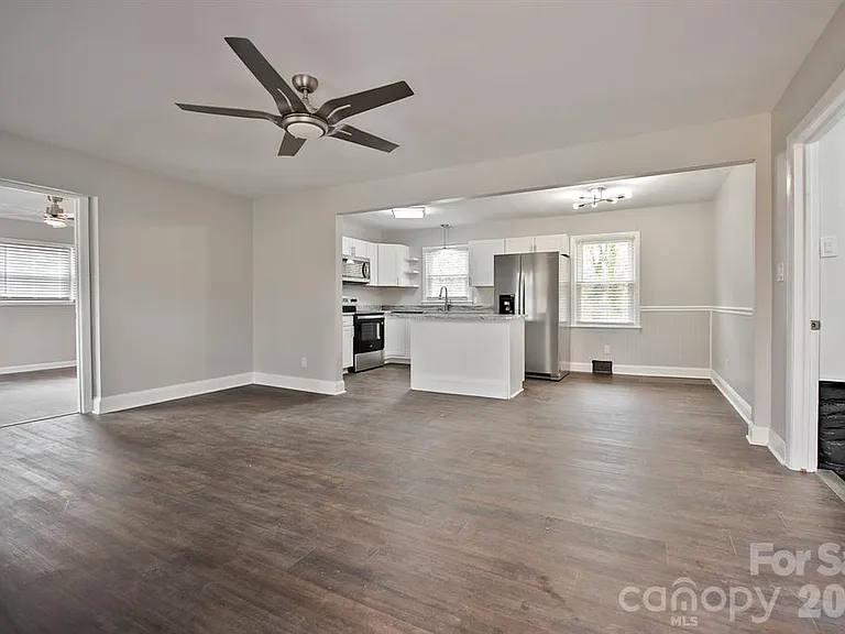 1404 Nottingham Rd — Photo 15