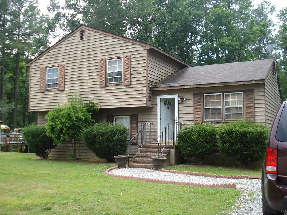 1st image of 724 Cabin Creek Dr