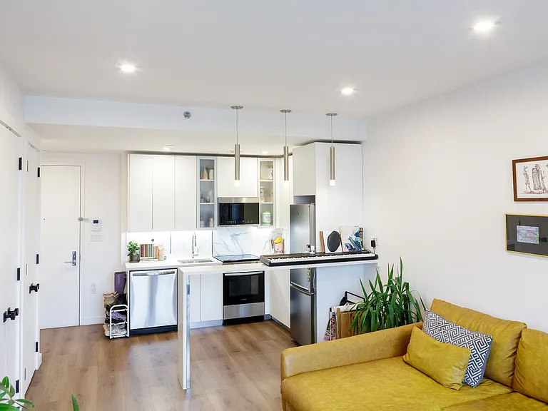1462 Flatbush Ave #4H — Photo 3