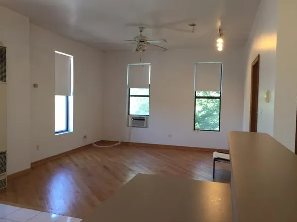 2327 W Ohio St, Chicago, IL 60612