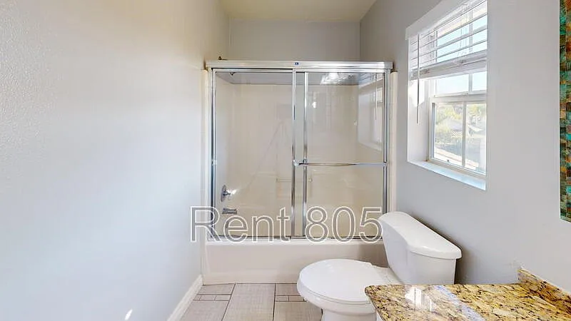 3 bed, 2.5 bath, 1731 sqft, $3,995 — Photo 4