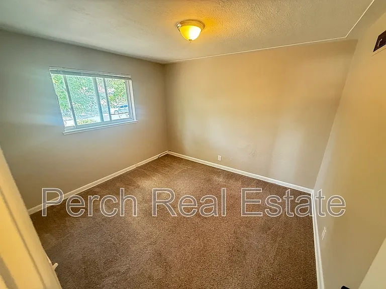 954 Winona Ct — Photo 8