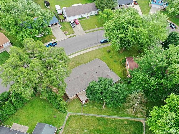 4th image of 1316 Wright Cir