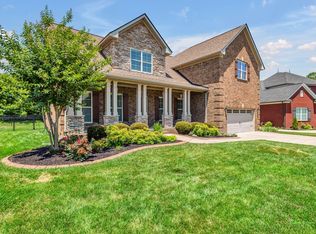 8046 Fenwick Ln, Spring Hill, TN 37174