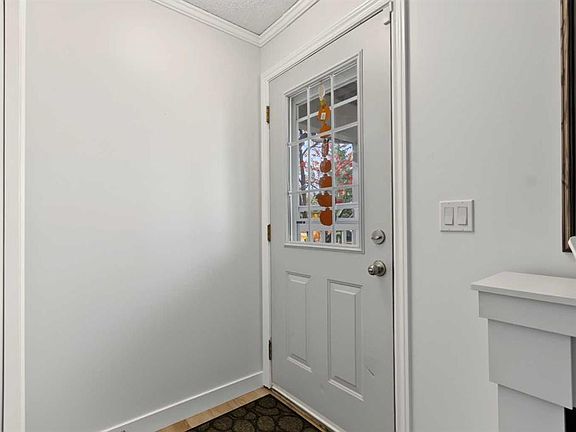 2nd image of 132 W Shawmeadows Rd SW
