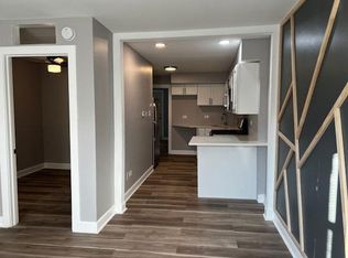 Salt Creek Apartments, Addison, IL 60101
