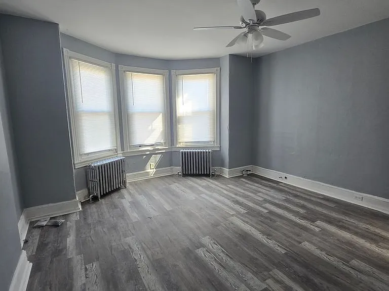 5122 Greene St — Photo 6