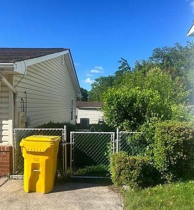3rd image of 1901 Cuire Dr
