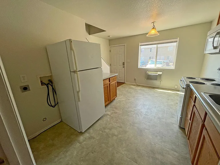 Oakshire Ln 1713 — Photo 3