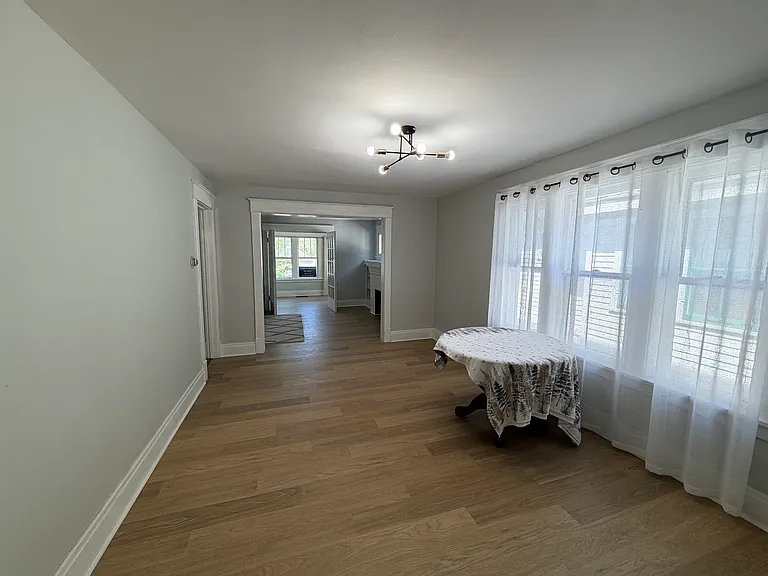 43 Springville Ave — Photo 7