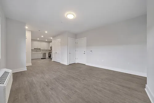 491 Walker St Photo 1