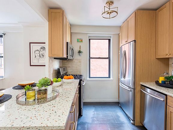 2nd image of 330 3rd Ave APT 4B