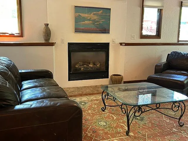 3 bed, 1520 sqft, $3,850 — Photo 3