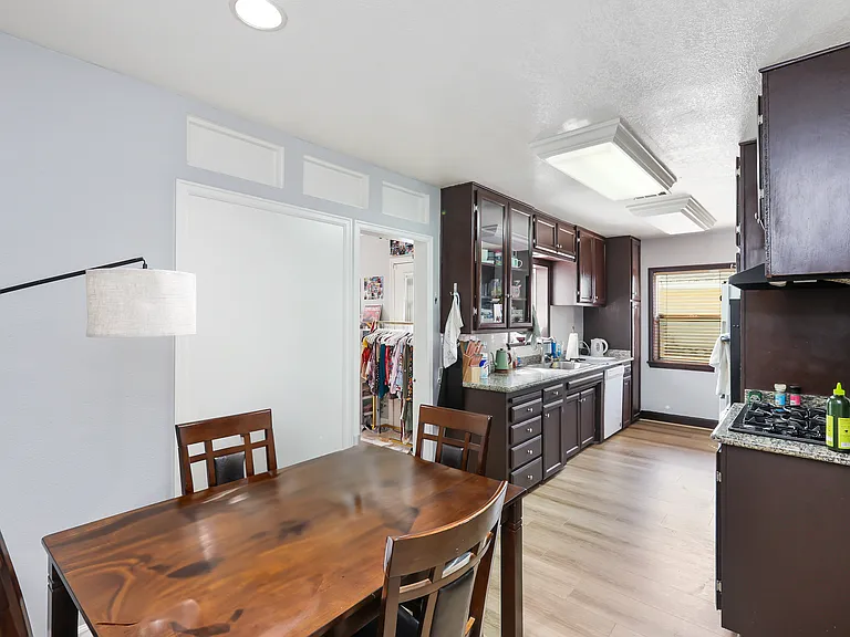 415 N Citrus St — Photo 14