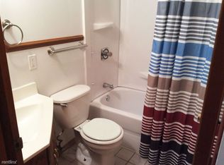 250 Laurel Dr, Battle Creek, MI 49017