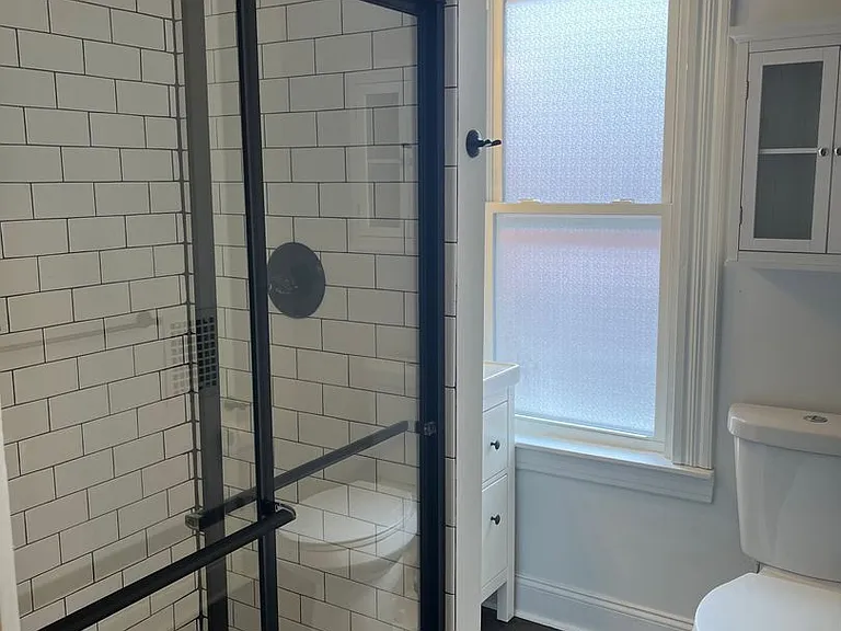 562 W Lemon St — Photo 8