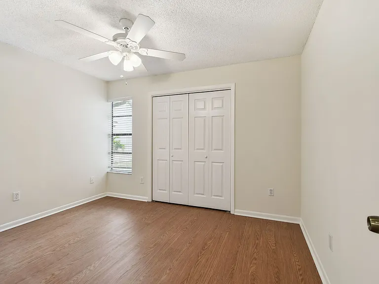 938 Willowood Ln — Photo 16
