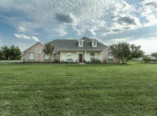 901 Round Hill Rd, Fort Worth, TX 76131