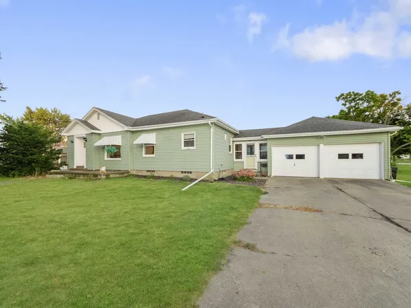 103 Pleasant St, Benson, IL 61516