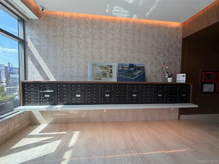 3371 Prince St #6L — Photo 20