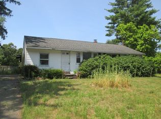 92 Sunset Dr, Springfield, MA 01109