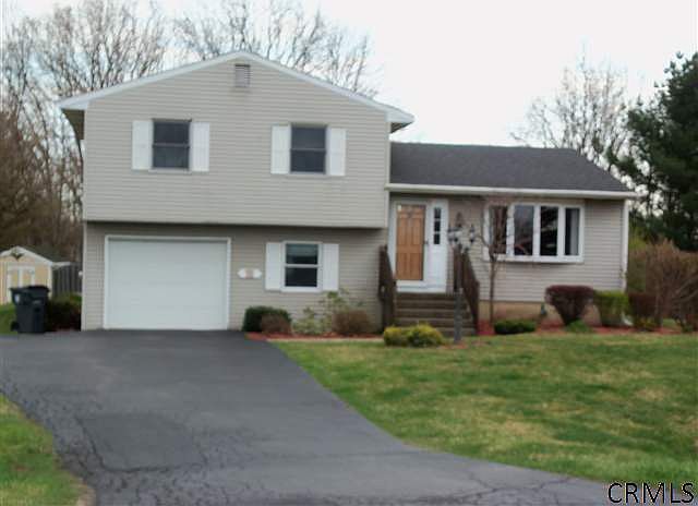 1st image of 35 Timber Dr