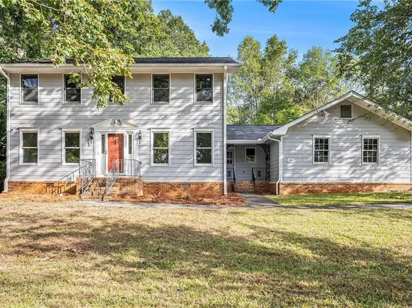 864 Sweet Briar Ln SE, Conyers, GA 30094