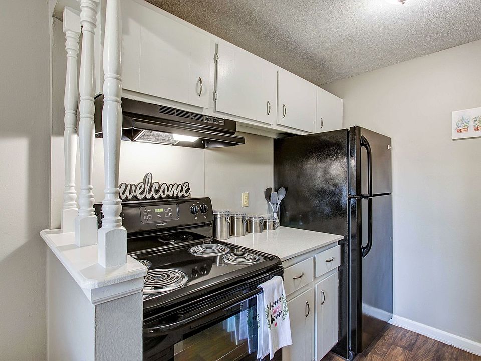 Lenexa Crossing Apartments 12445 W 97th Ter Lenexa KS Zillow