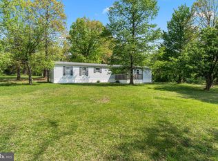 1217 Nestle Quarry Rd, Falling Waters, WV 25419