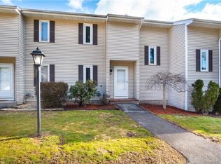 90 Spring Ln #90, Suffield, CT 06078